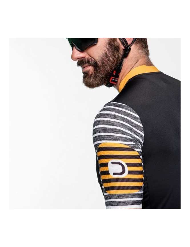 Bold Jersey