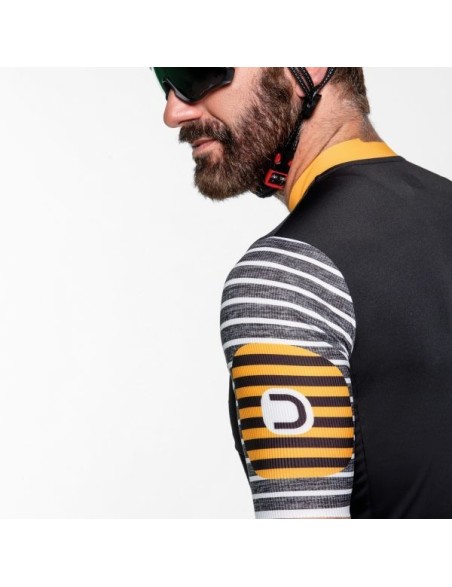 Bold Jersey