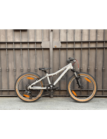 [USATO] Scale 20"